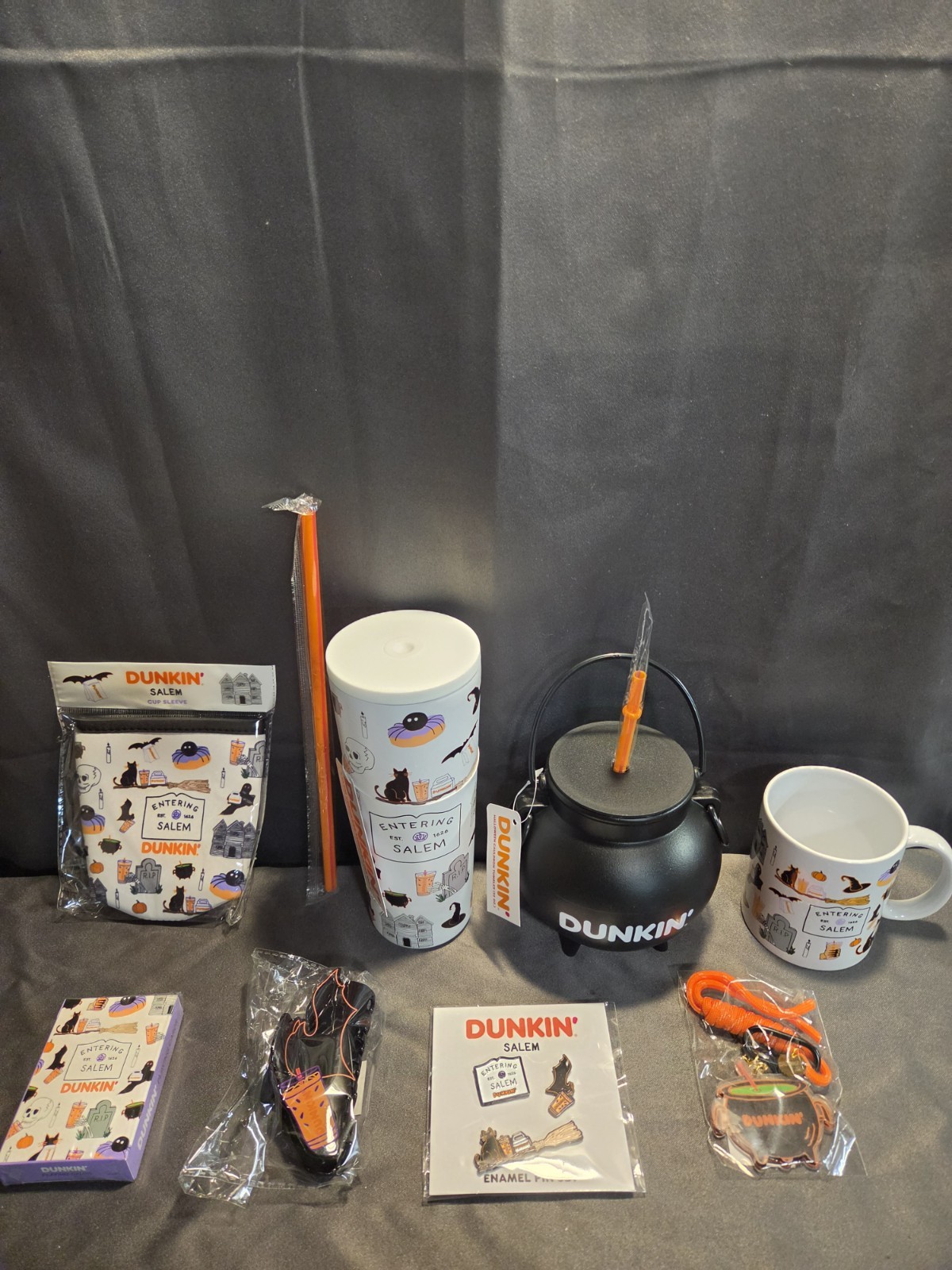 Salem Runs On Dunkin' Collector's Full SET: Tumbler, Mug, Cauldron and more Salem Runs On Dunkin' Collector's Full SET: Tumbler, Mug, Cauldron and more