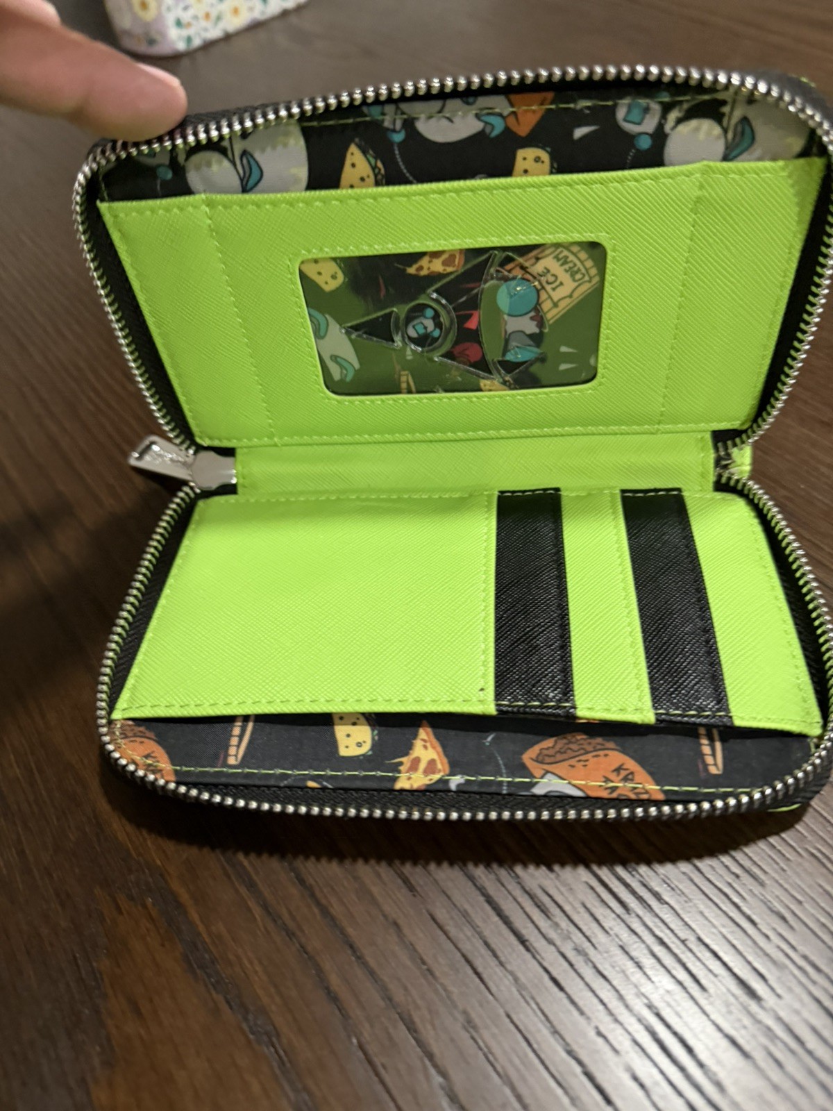 Loungefly Invader Zim Gir Pizza Wallet - Exclusive HTF Loungefly Invader Zim Gir Pizza Wallet - Exclusive HTF