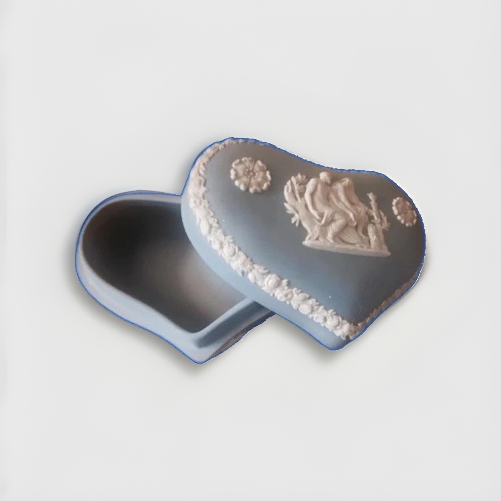  Vintage Wedgwood Pale Blue Jasperware Heart Trinket Box - Mint