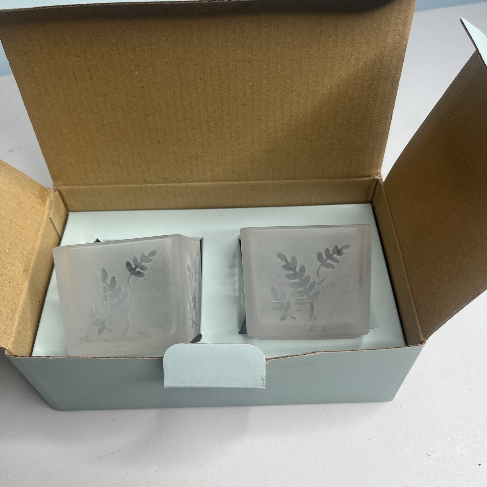 PartyLite  2pc Frosted Glass Fern Leaf Votive / Tea-Lite Candle Holders P7235