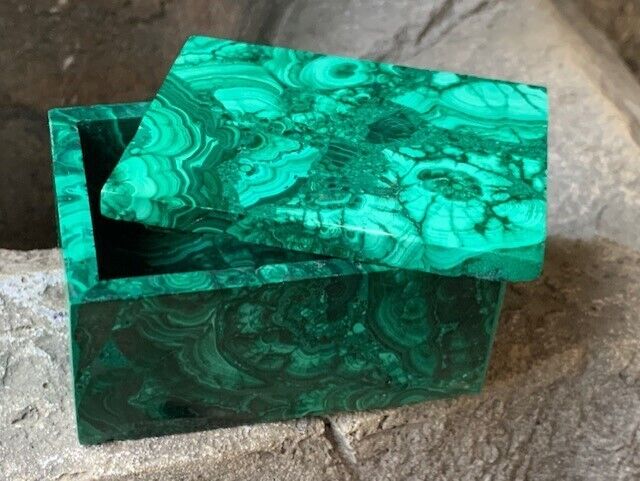 1  MALACHITE Box ,Green,Malachite,Hand Carved,Birds Eye Malachite Jewlery #3