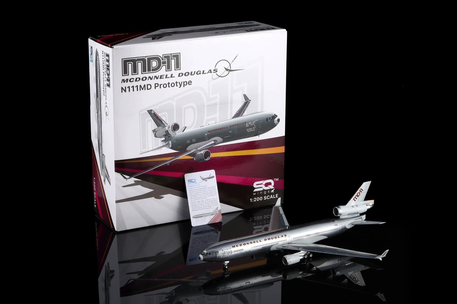1:200 SQ Wings McDonnell Douglas MD-11 N111MD Flaps Up Diecast Aircraft Model 1:200 SQ Wings McDonnell Douglas MD-11 N111MD Flaps Up Diecast Aircraft Model