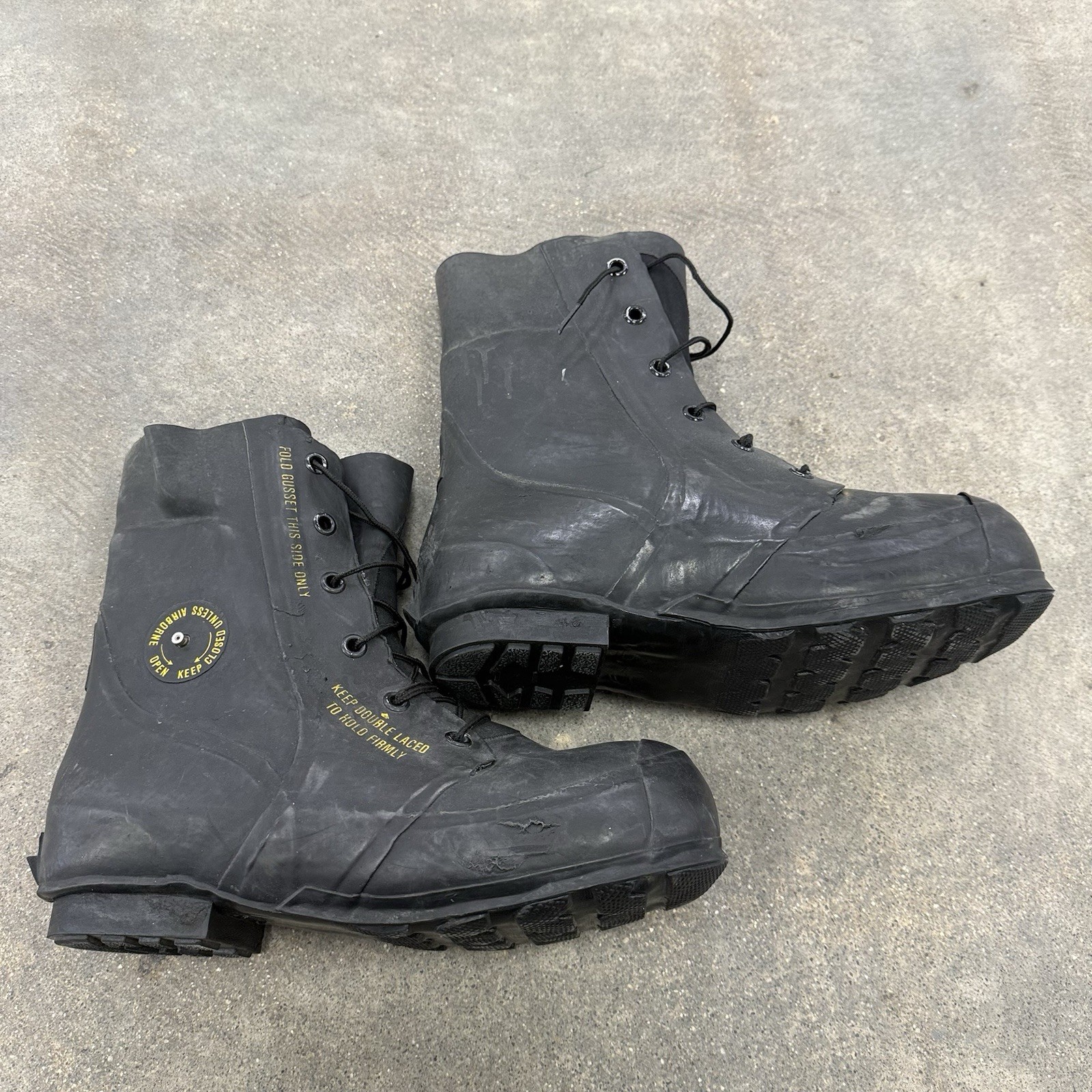 ORIGINAL MILITARY BATA MICKEY MOUSE BOOTS BLACK BUNNY AIRBORNE SIZE 11W W/ VALVE