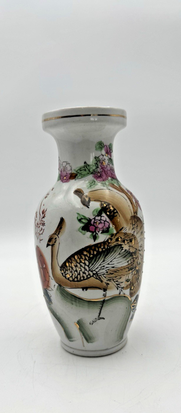 Vintage Chinese Porcelain Peacock Floral Vase Gold Trim 8