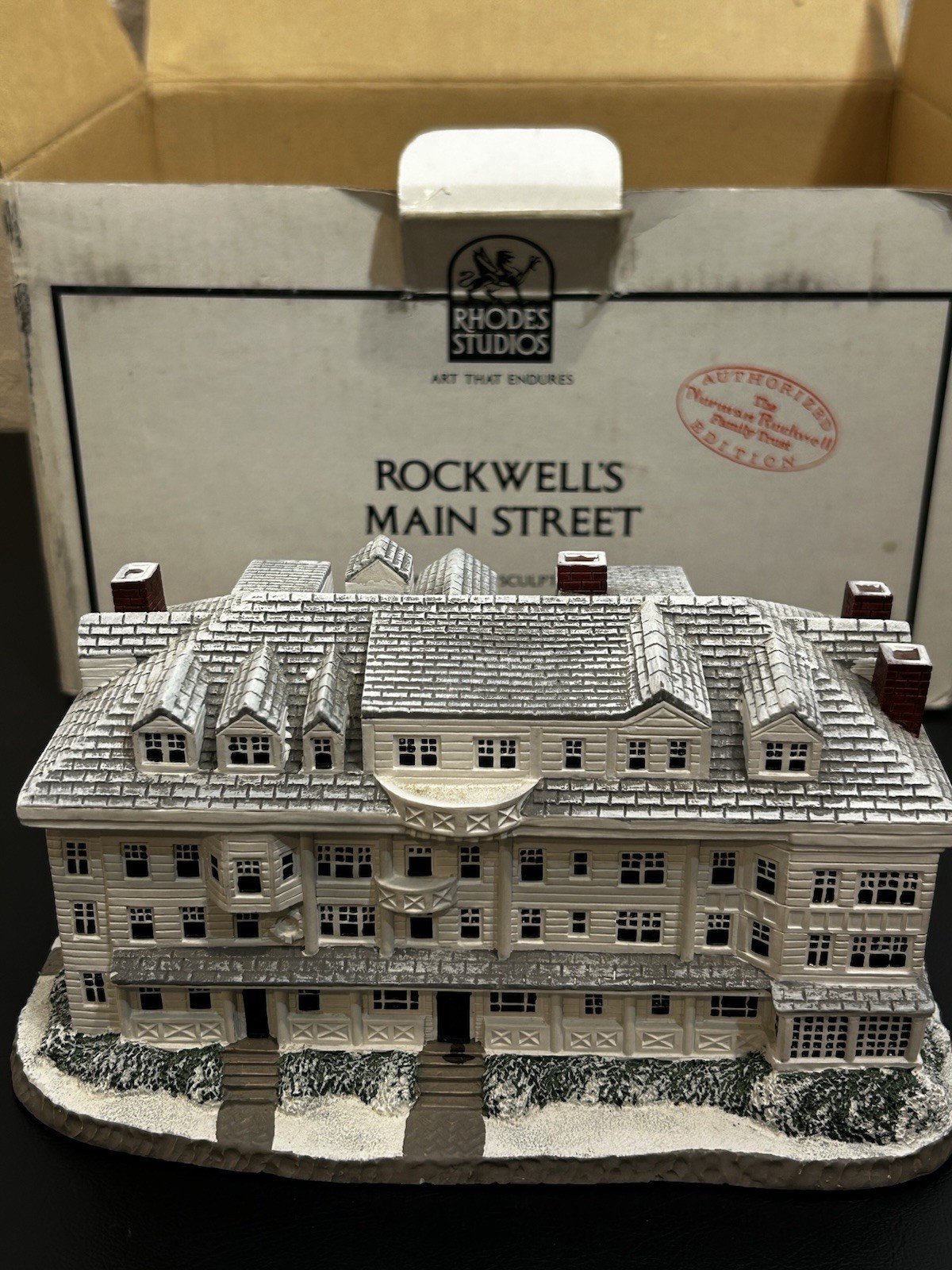 Rhodes Studios Norman Rockwell The Red Lion Inn Main Street Sculpture 1991 Boxed