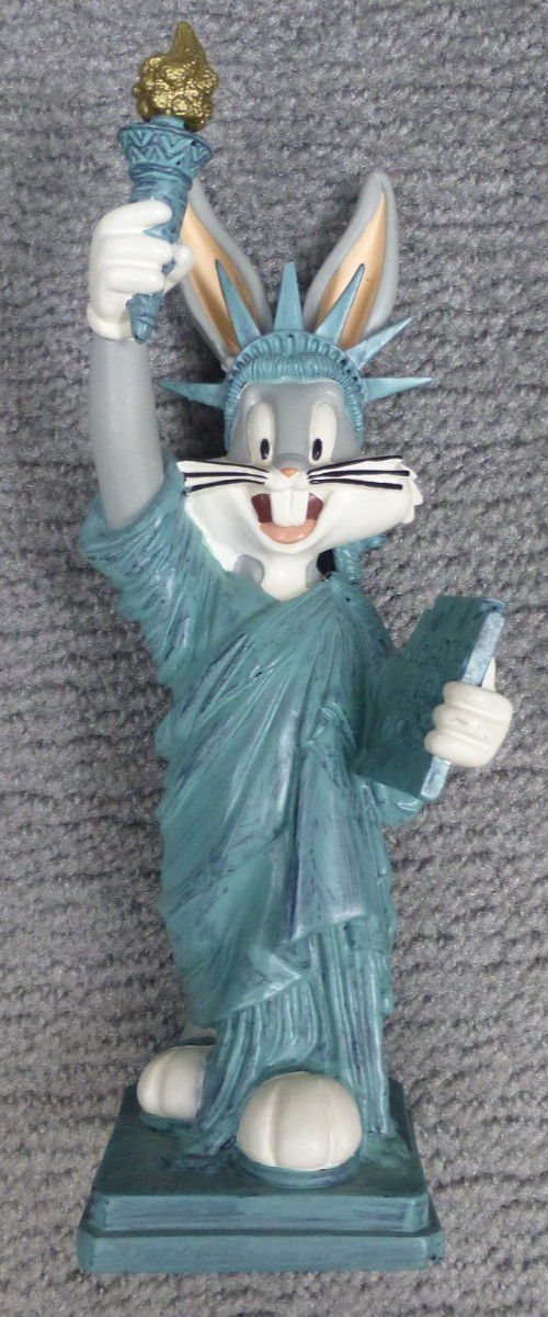 RARE Warner Bros Store Bugs Bunny Statue Souvenir Statue of Liberty READ BROKE