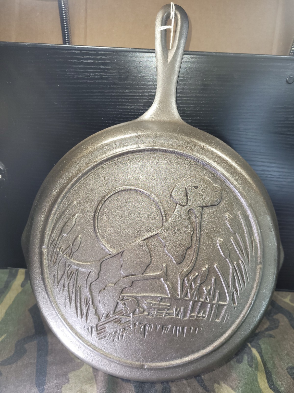 Lodge Cast Iron Bird Dog Skillet Wildlife Series 10 1/4 inches BEAUTIFUL RARE Lodge Cast Iron Bird Dog Skillet Wildlife Series 10 1/4 inches BEAUTIFUL RARE