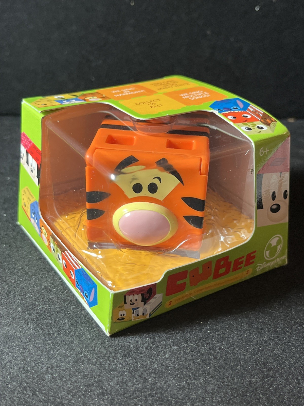 Disney Store Cubee Tigger Winnie The Pooh Stackable Musical Cube Takara Toy Sing