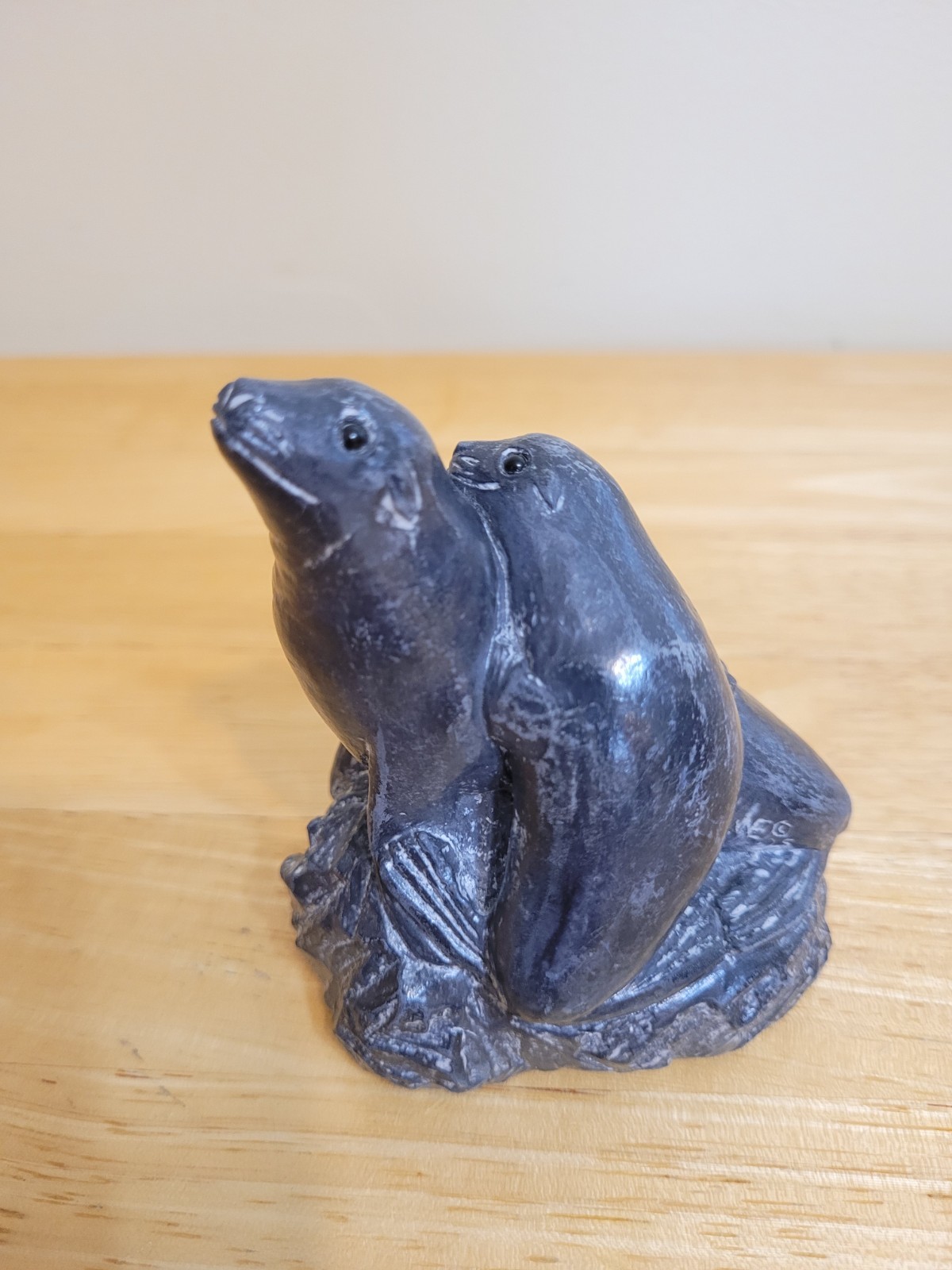 Vtg Carved Soapstone Sea Lion & Baby Sculpture Figure Marine Ocean Carving Wolf