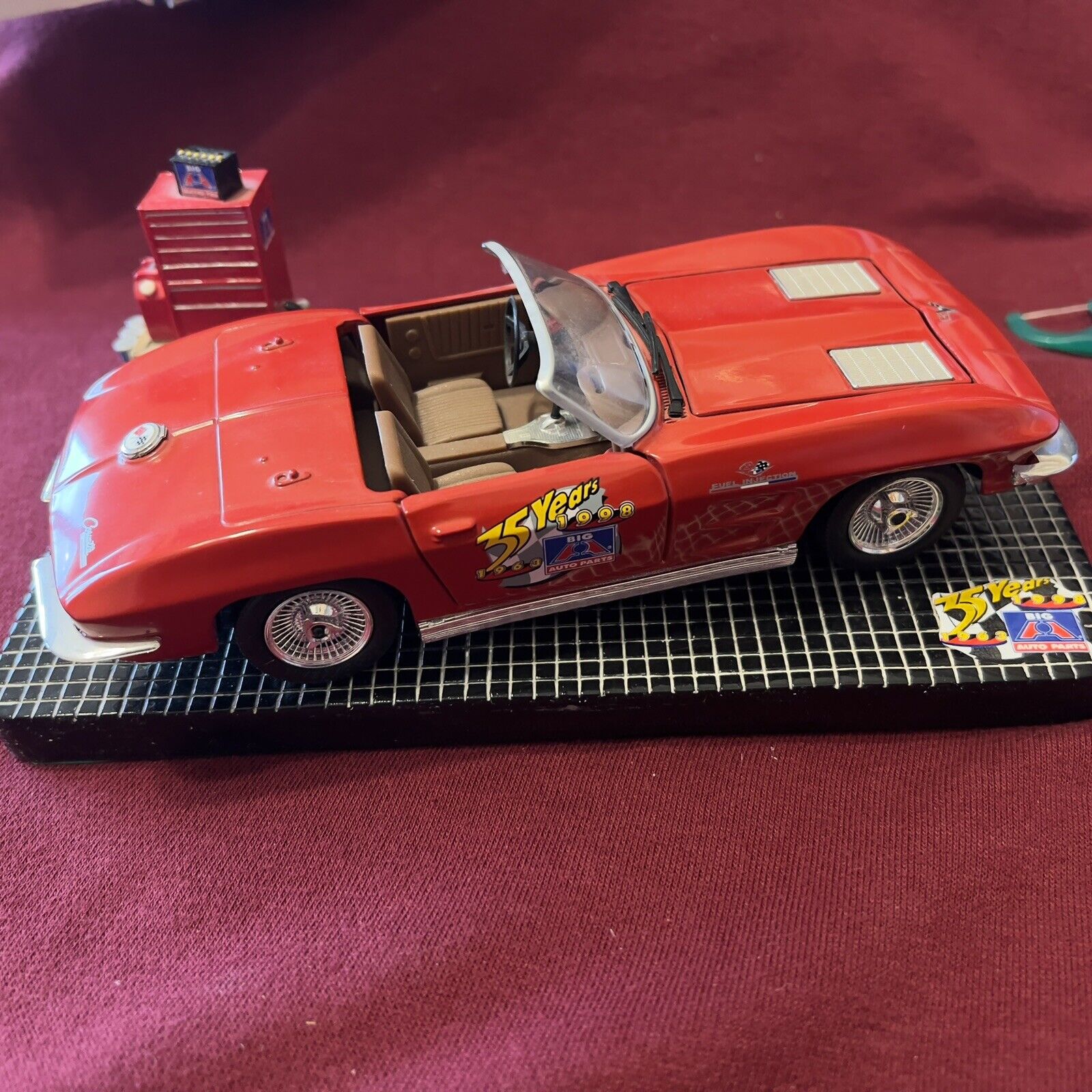 1963 Corvette Roadster 1:24 Scale Die-cast - Big A Auto - w/ Display & Boxes