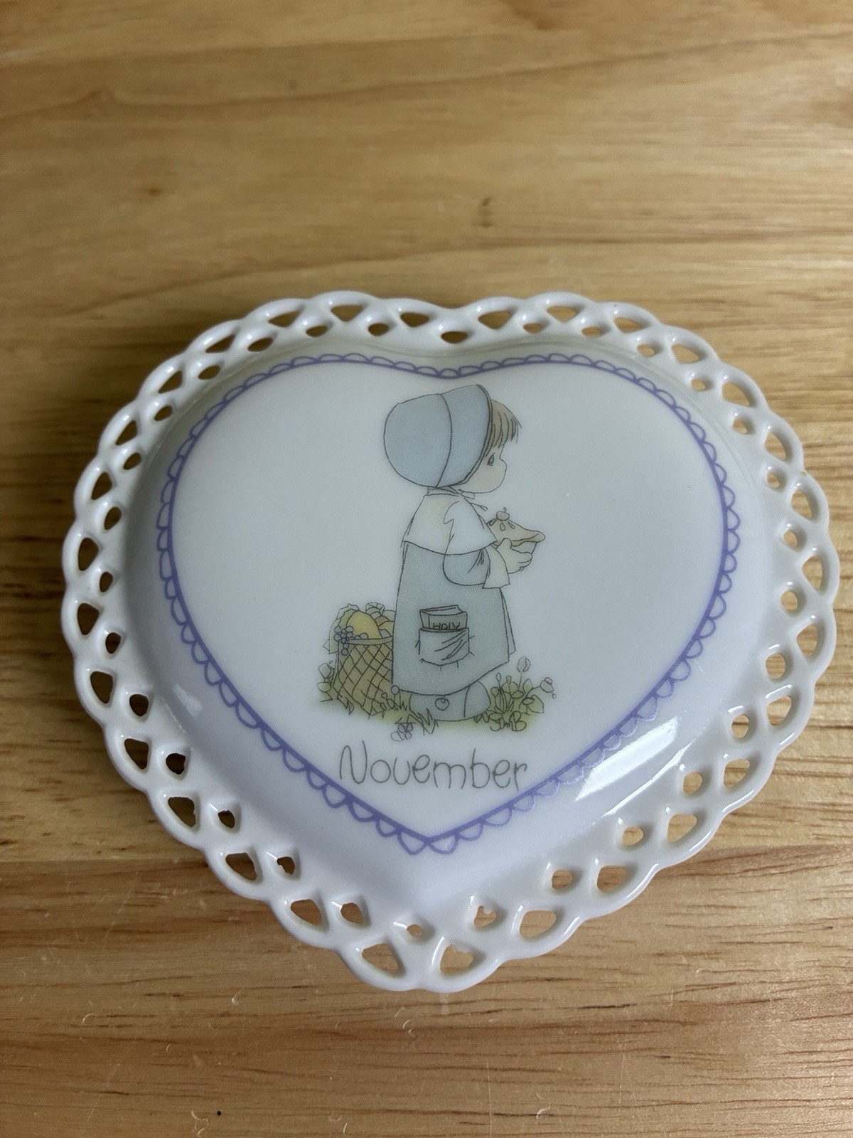 VTG 1988 Precious Moments November Heart Trinket Box Porcelain Enesco Month