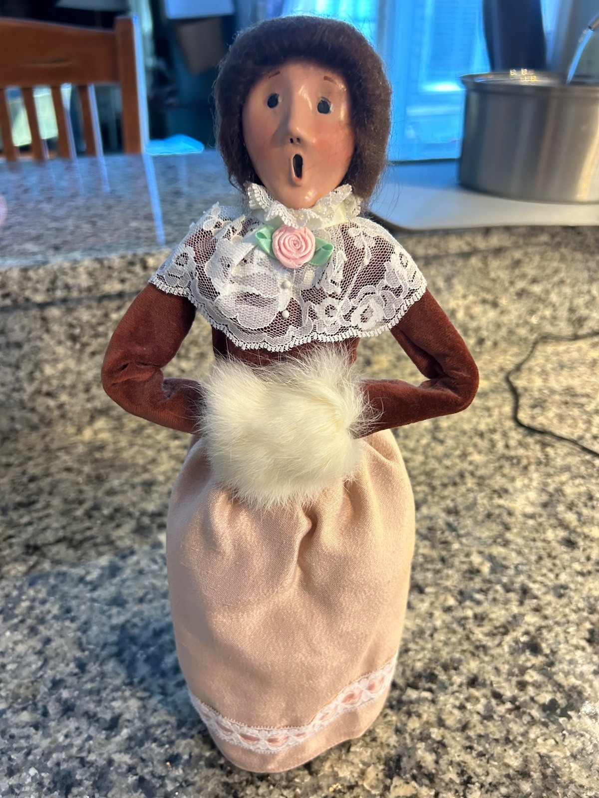 Vintage Byers Choice Woman Holiday Caroler 1986 - Burgundy w muff - GUC