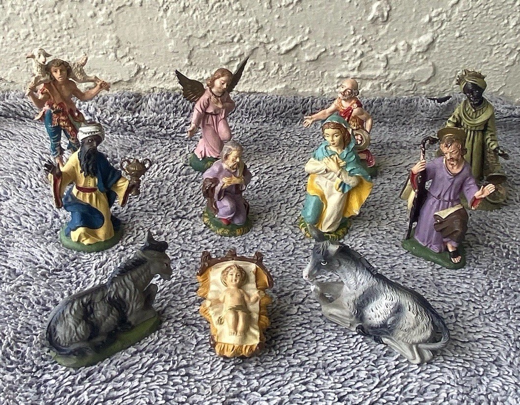 Vintage Depose Italy Nativity Set 11 Figures Figurines Angel  Jesus Mary Donkeys