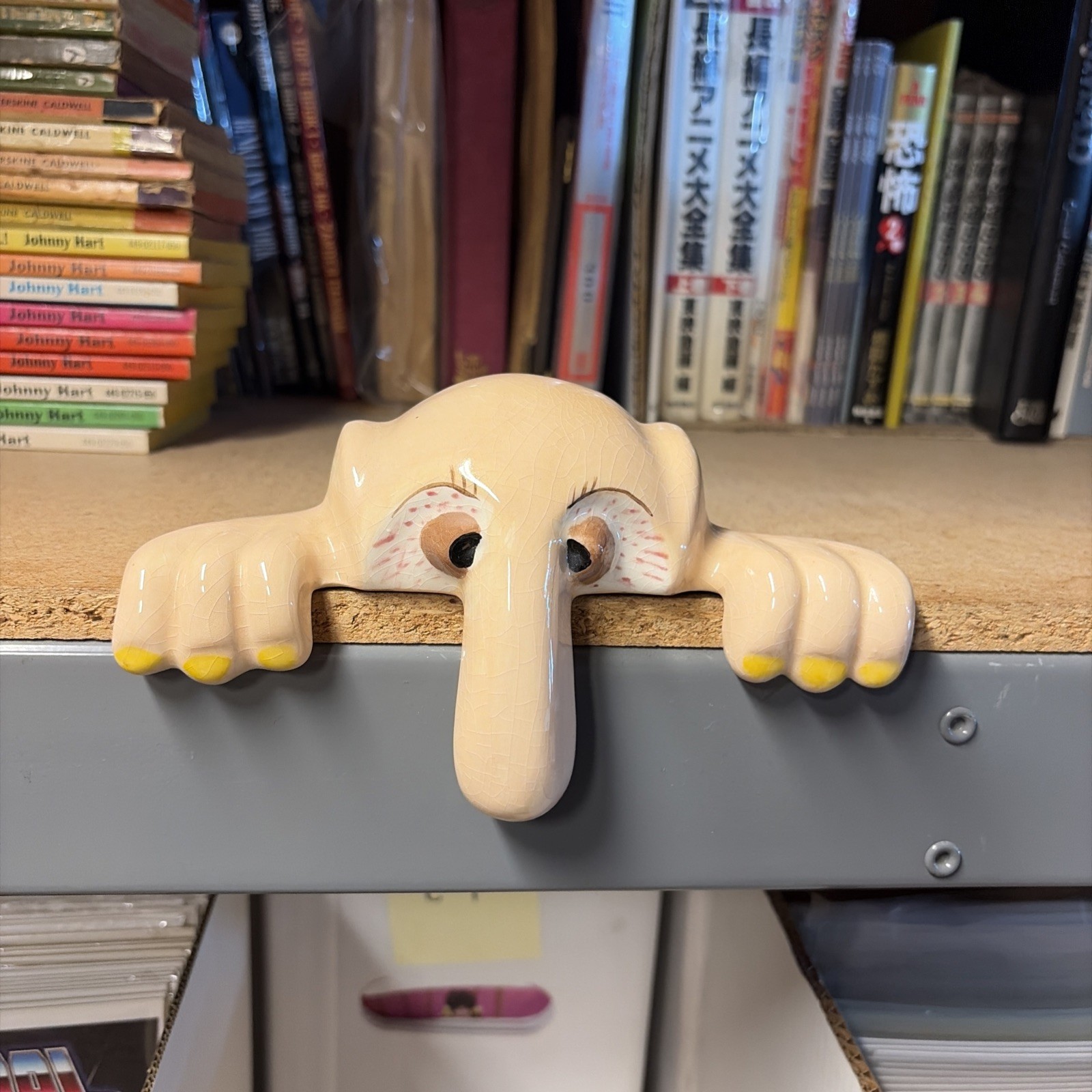 Vintage Hand-Painted Ceramic Kilroy was Here Shelf Sitter Yellow Nails