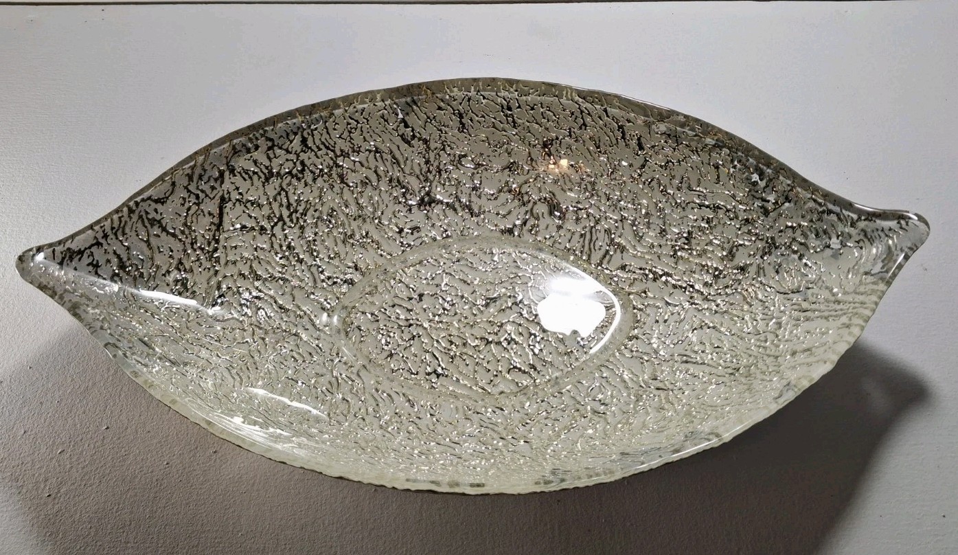 1960s MCM Silver Leaf Textured Glass Eye Shaped Ornate Console Bowl 15.5\