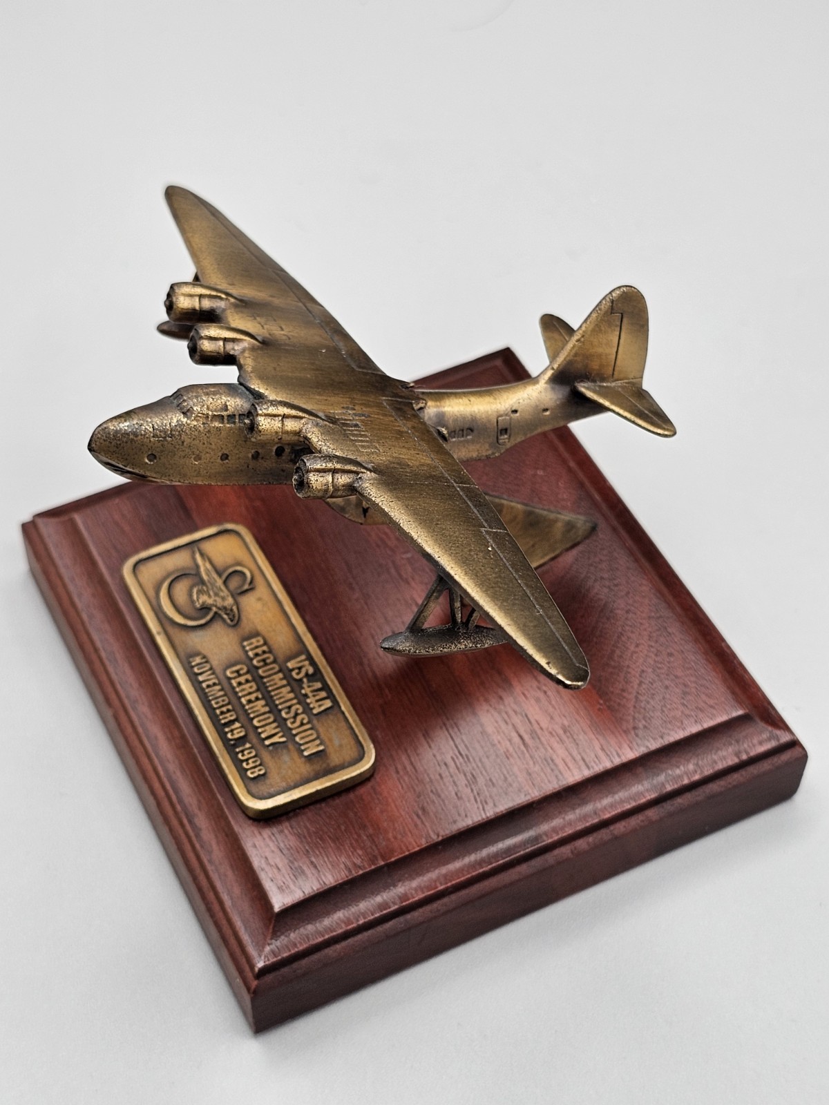 Brass Sikorsky VS-44A 1998 Recommission Ceremony Model Wood Desk Shelf Decor 90s