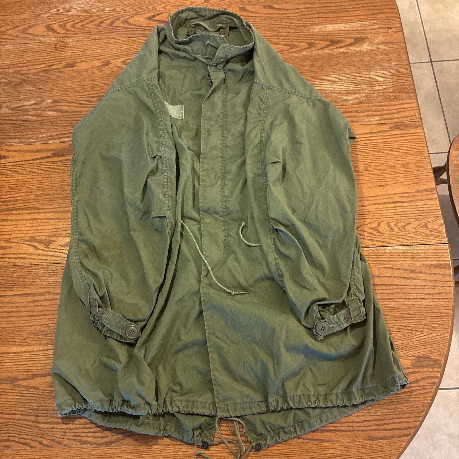 Vintage 1982 USGI M-65 Extreme Cold Weather Fishtail Parka Shell – Size Medium