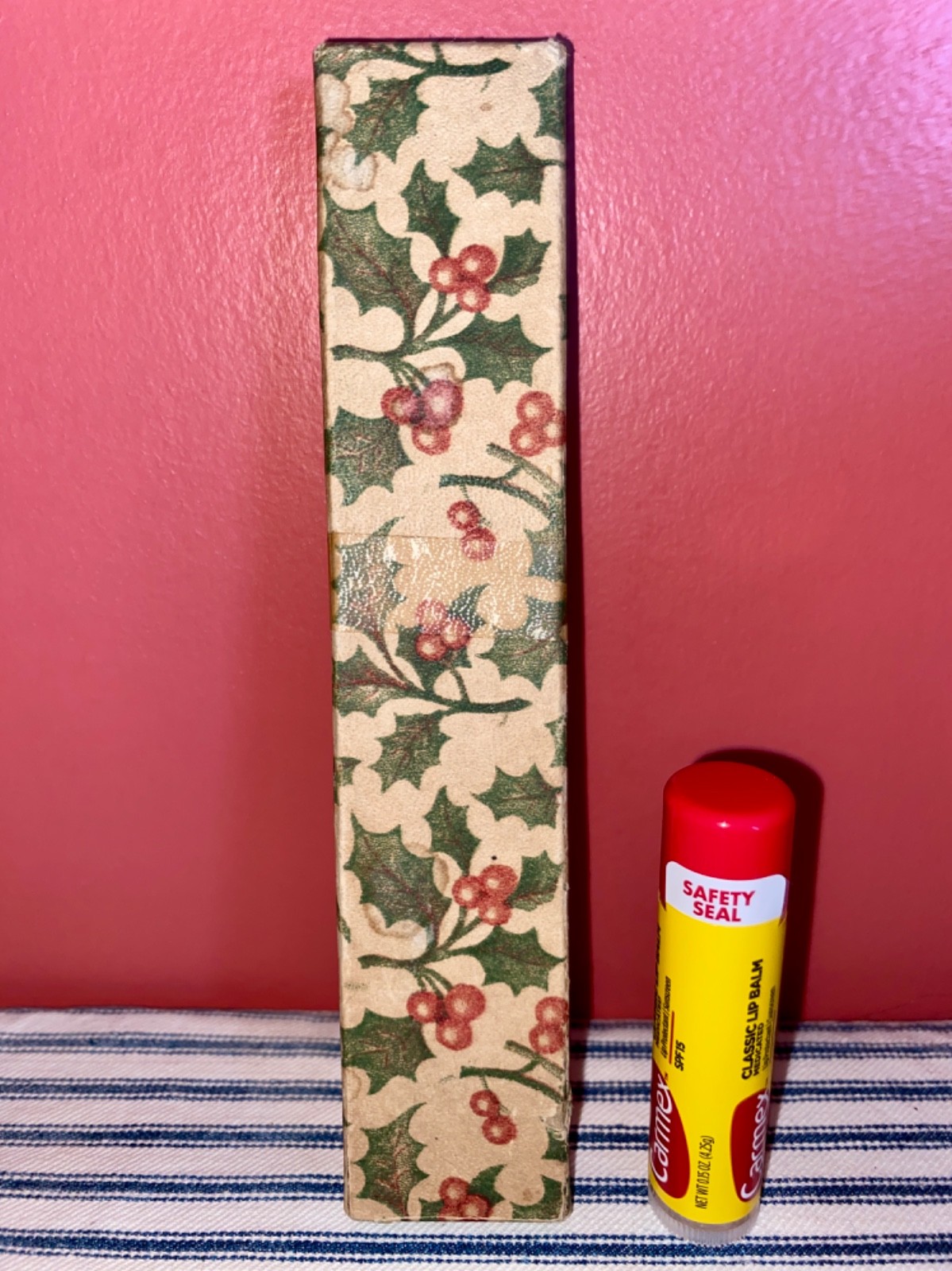 Tiny c. 1900 Holly Berry Christmas Gift Box, Antique