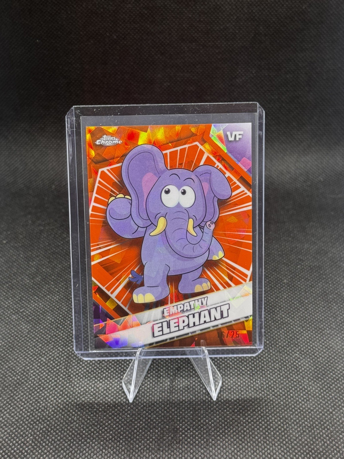 2026 Topps Chrome Sapphire VeeFriends Empathy Elephant Orange #/25 2026 Topps Chrome Sapphire VeeFriends Empathy Elephant Orange #/25