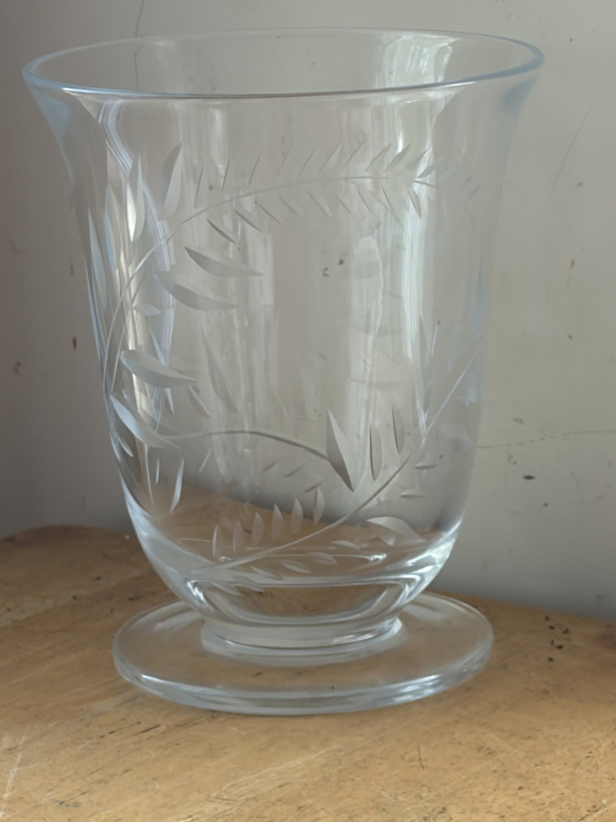 William Yeoward Jasmine Crystal Etched Crystal Vase - 6 William Yeoward Jasmine Crystal Etched Crystal Vase - 6