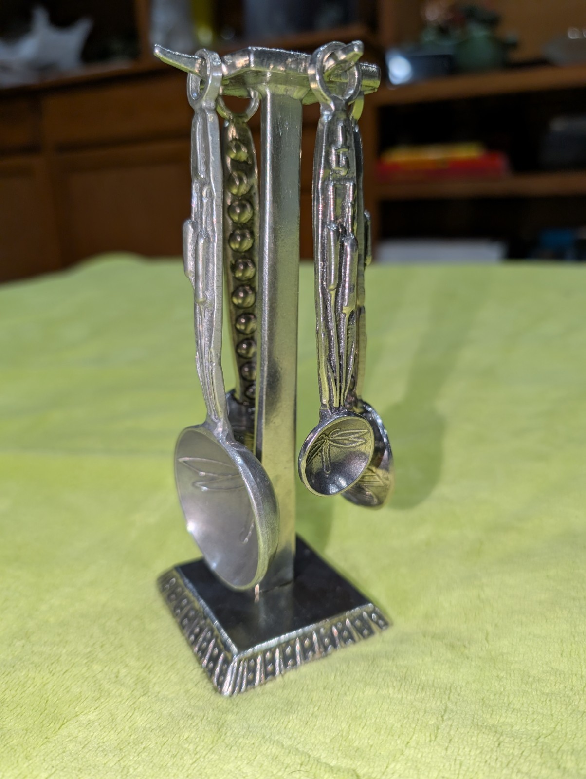 Crosby Taylor Pewter Measuring Spoons Set 7\