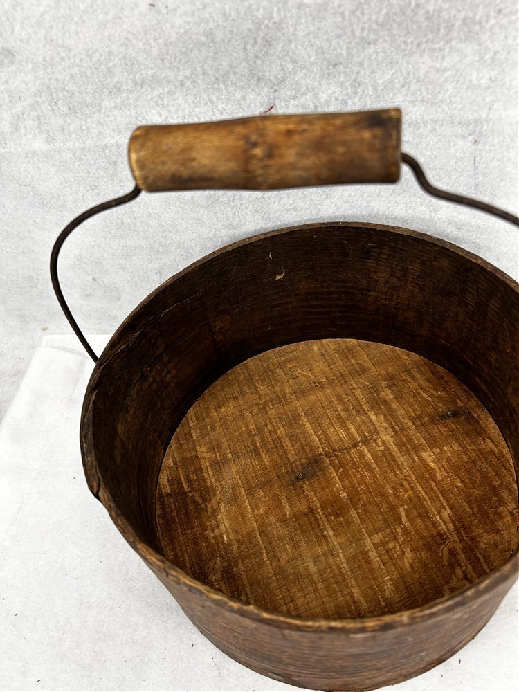 antique pantry box with handle 9 x 4.75 high bent wood natural original 1800s