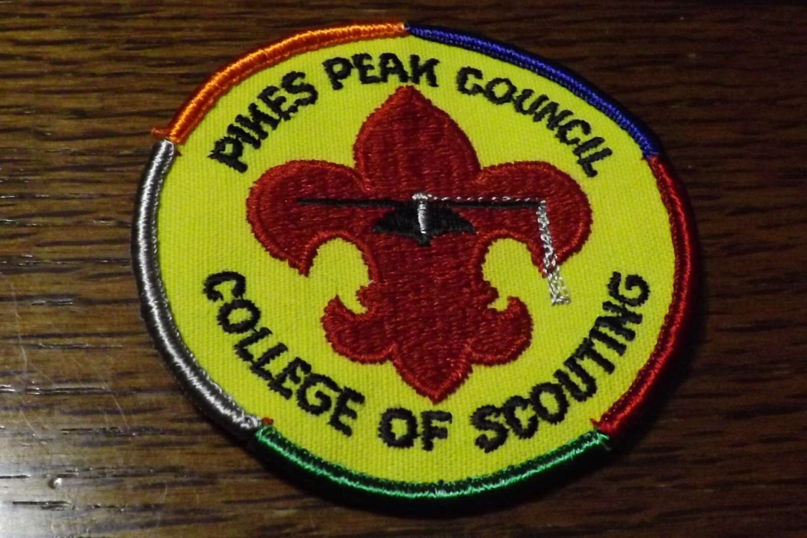 BOY SCOUT PATCH PIKES PEAK COUNCIL COLLEGE OF SCOUTING  NOS