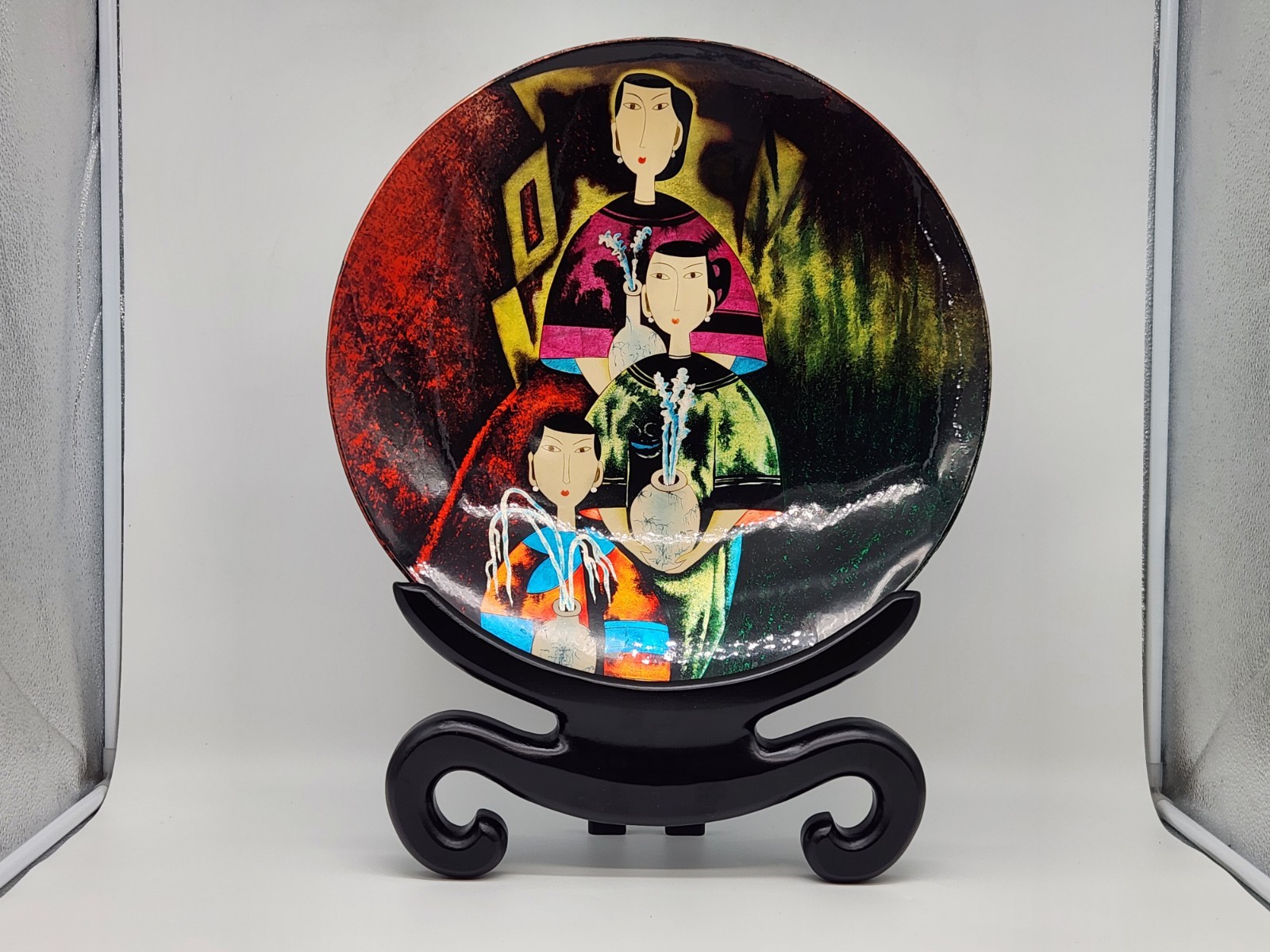 Vintage  Asian Handpainted Lacquered Wood Charger Plate With Display Stand 17.5