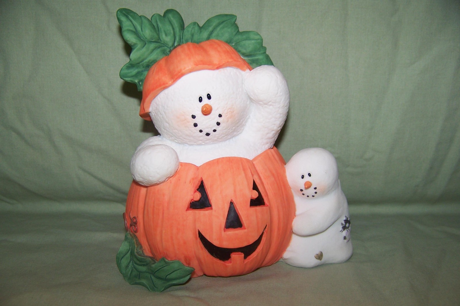 New In Box SARAH'S ATTIC 7839 SNOWONDERS Larger Halloween Helper Snowman