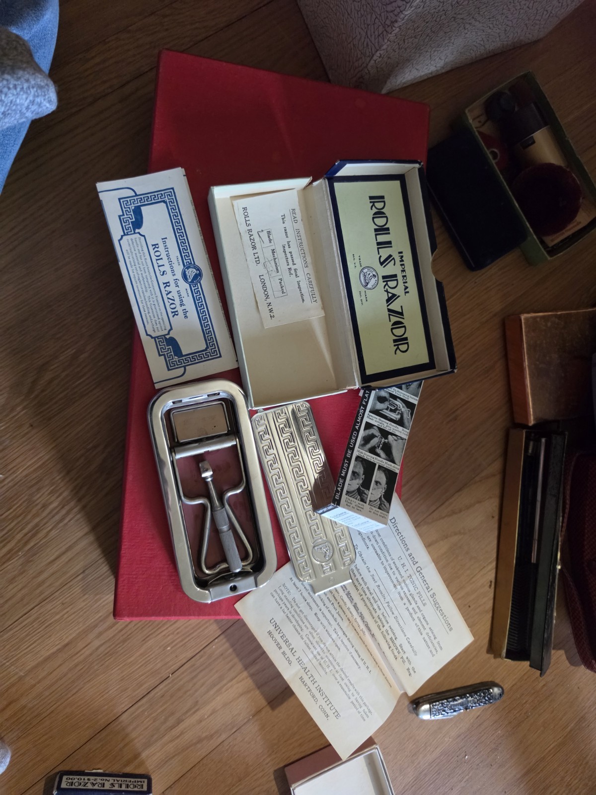Vintage IMPERIAL ROLLS RAZOR NO 2 WITH ORIGINAL BOX, INSTRUCTIONS , ADS ENGLAN Vintage IMPERIAL ROLLS RAZOR NO 2 WITH ORIGINAL BOX, INSTRUCTIONS , ADS ENGLAN