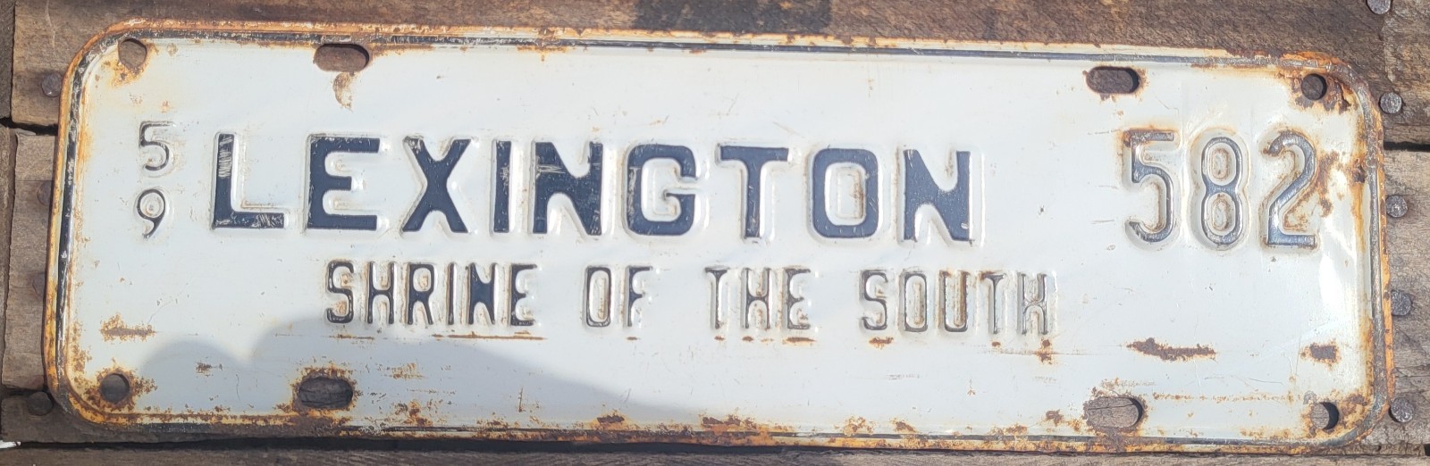 RARE 1959 Lexington, Virginia Shrine of the South License Plate Topper, W & L