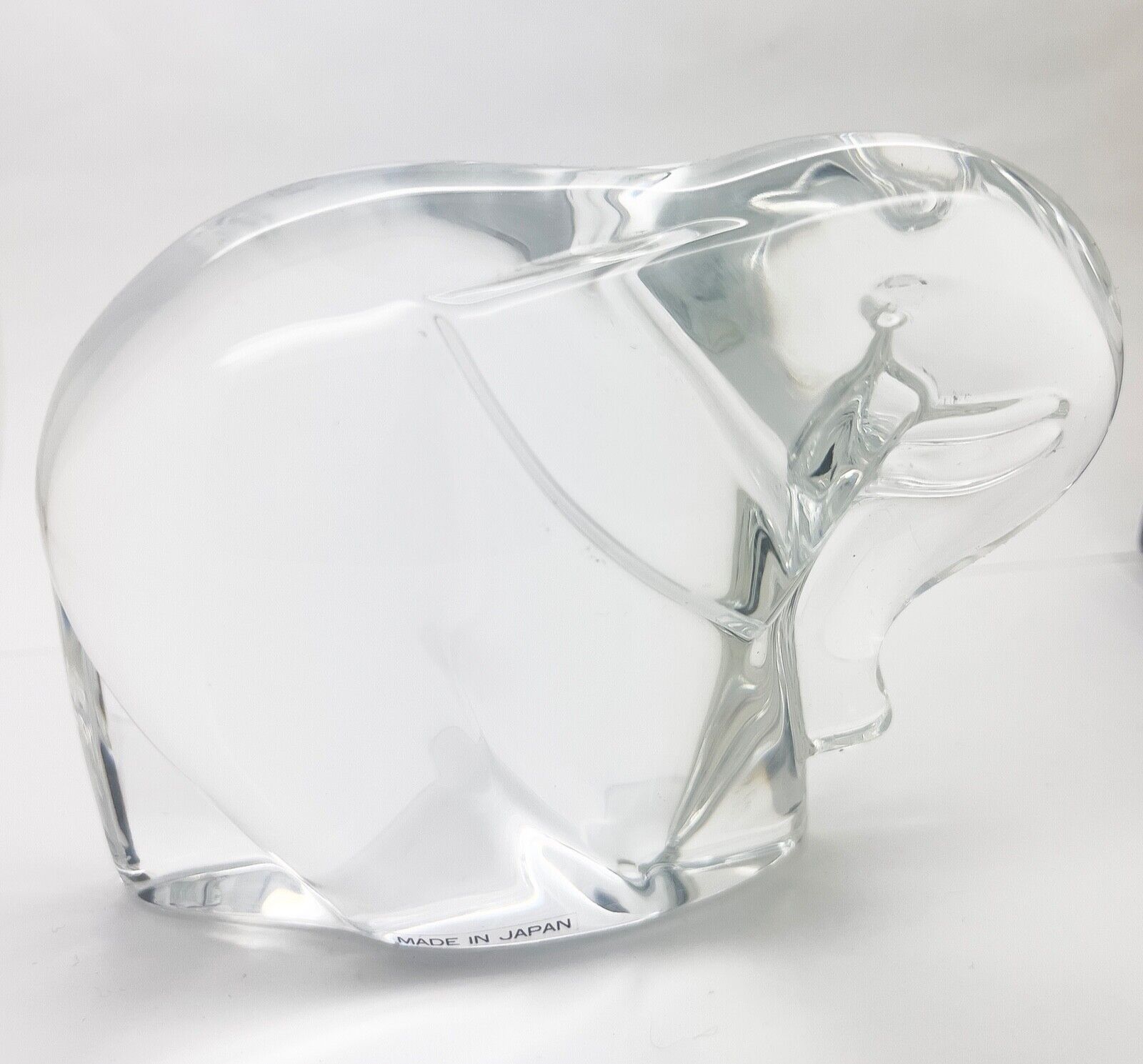 Neil Cohen Hoya of Japan Elephant Sculpture Glass Art
