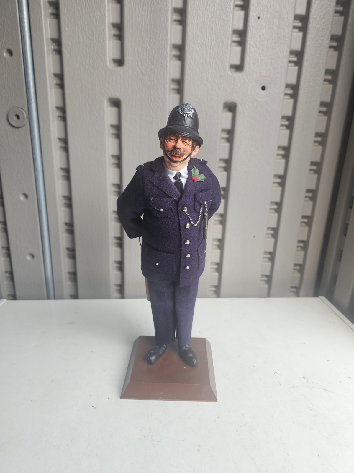 Simpich Caroler Bobby Policeman Rare 1994 Character Doll English Christmas