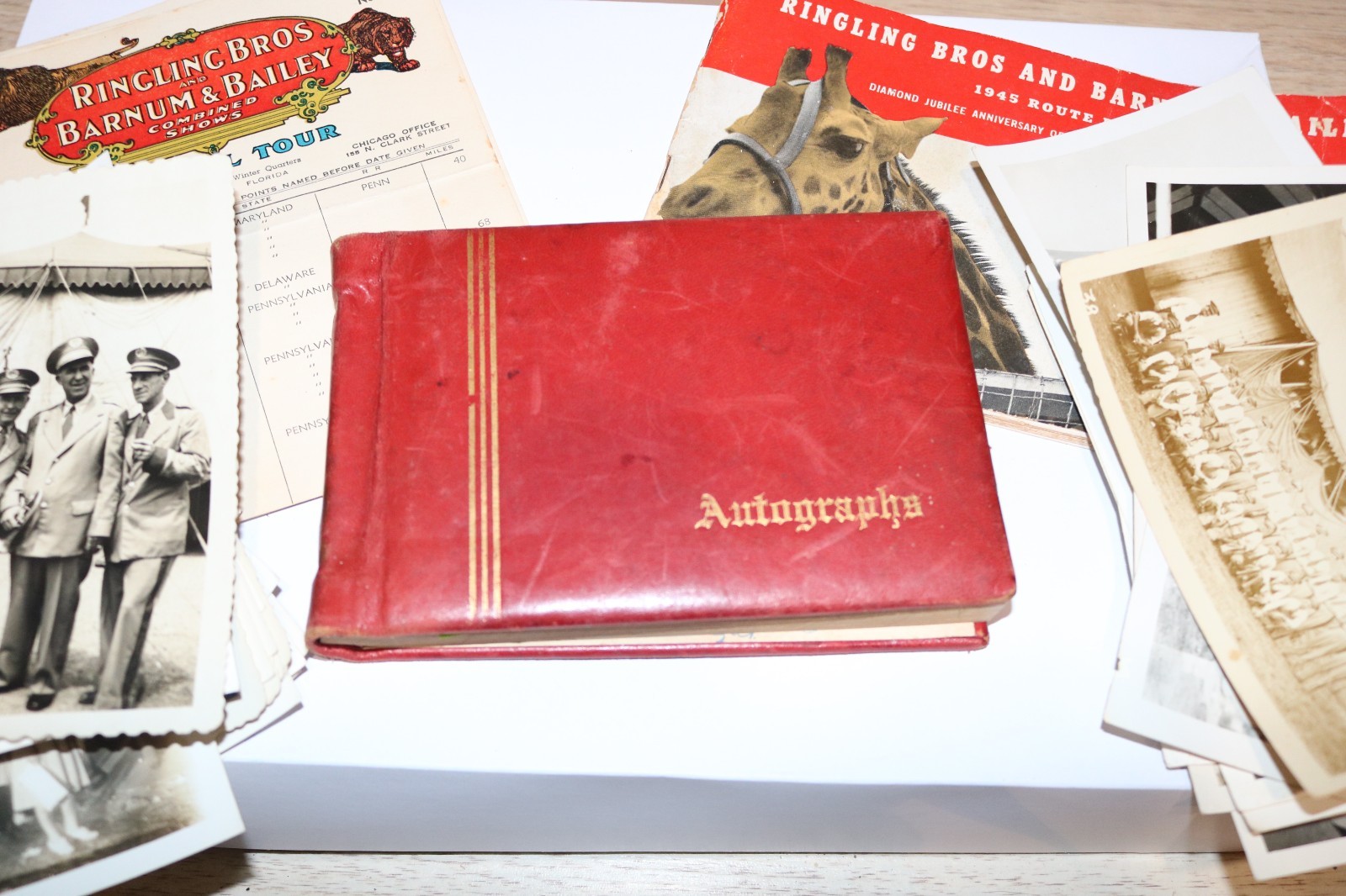 1945 RINGLING BROS AUTOGRAPH BOOK 60+ SIGNATURES (Clown Alley) Emmett Kelly ++++