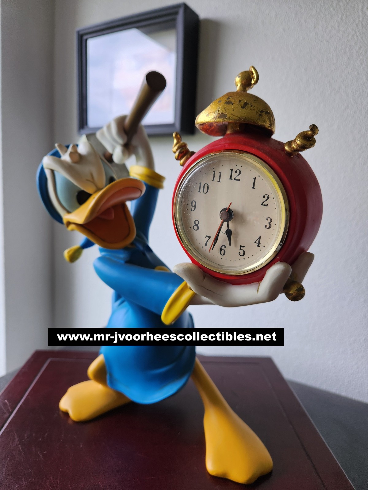 Walt Disney Donald Duck Angry Destroying Alarm Clock Vintage Figurine Statue
