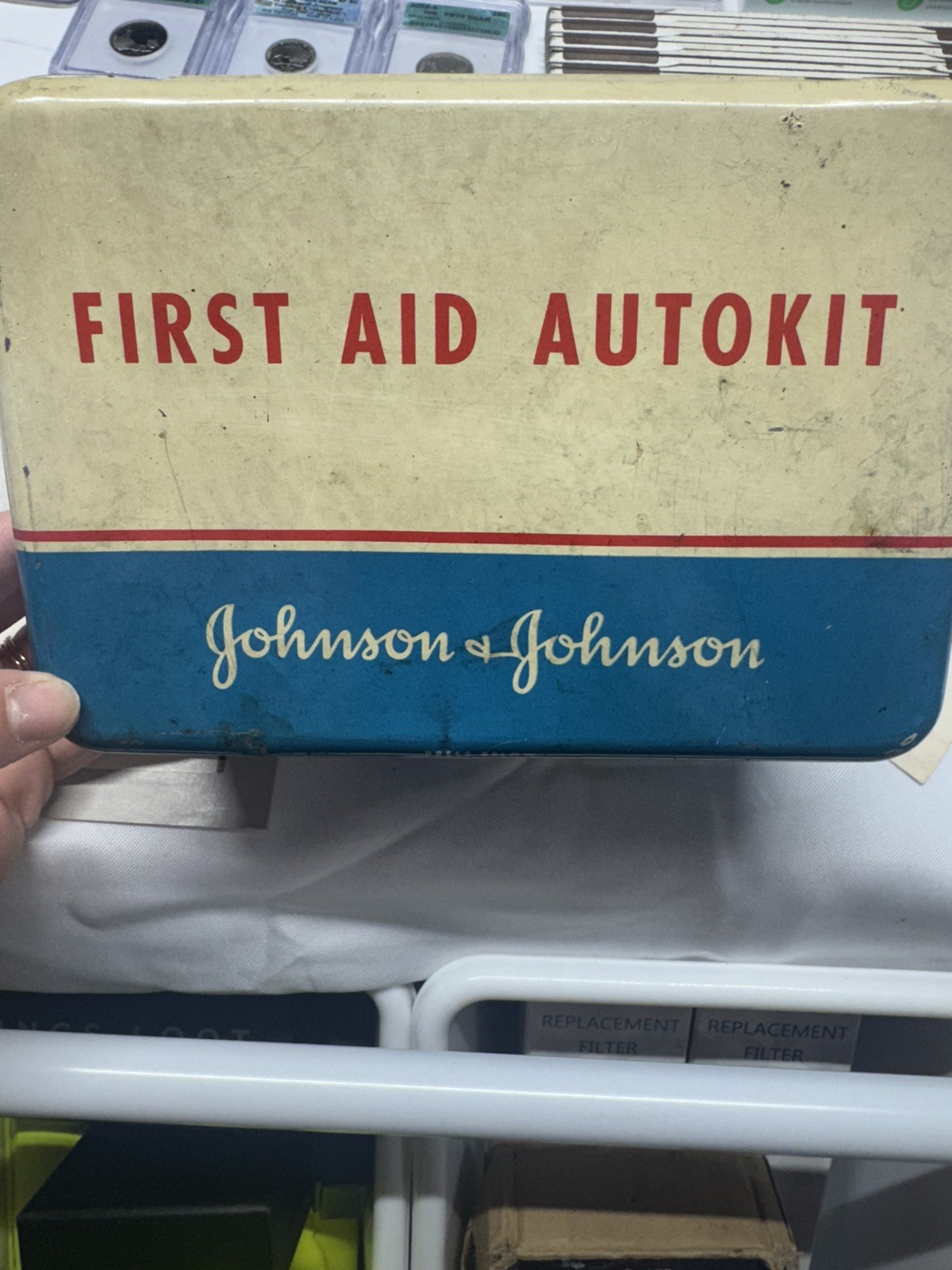 VTG Johnson & Johnson First Aid Autokit Metal Tin w/ Guide Book & some Contents