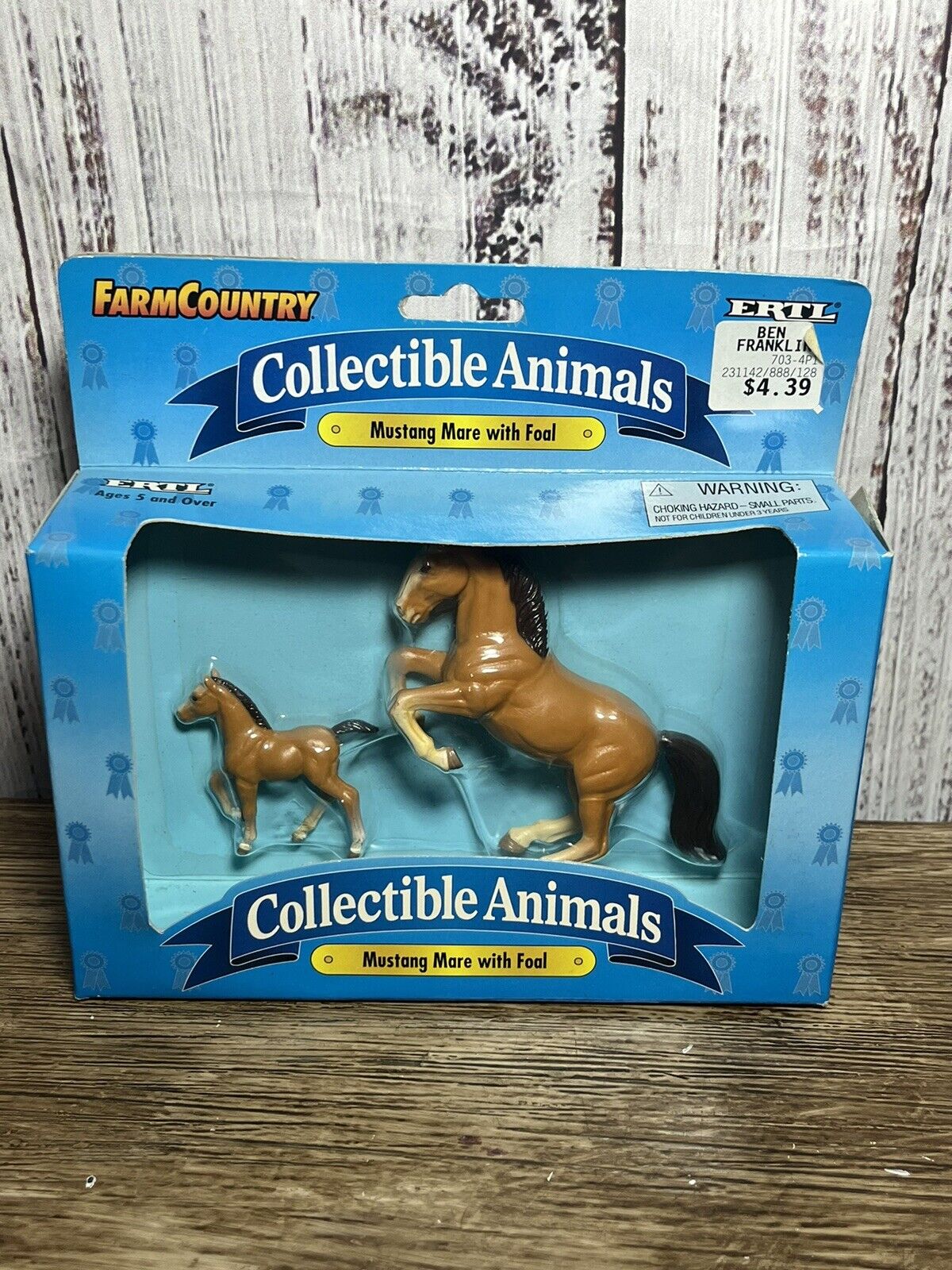 1995 Vintage Ertl Farm Country Mustang Mare with Foal New in Package Horse
