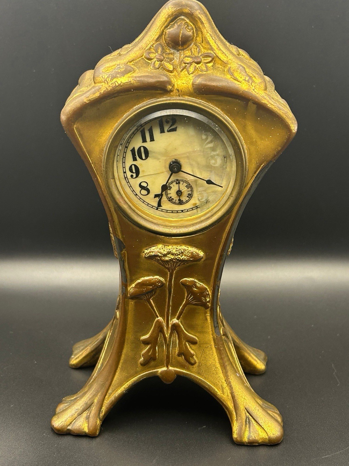 Antique Circa 1894 Art Nouveau Benedict Manufacturing Company Mantle Clock