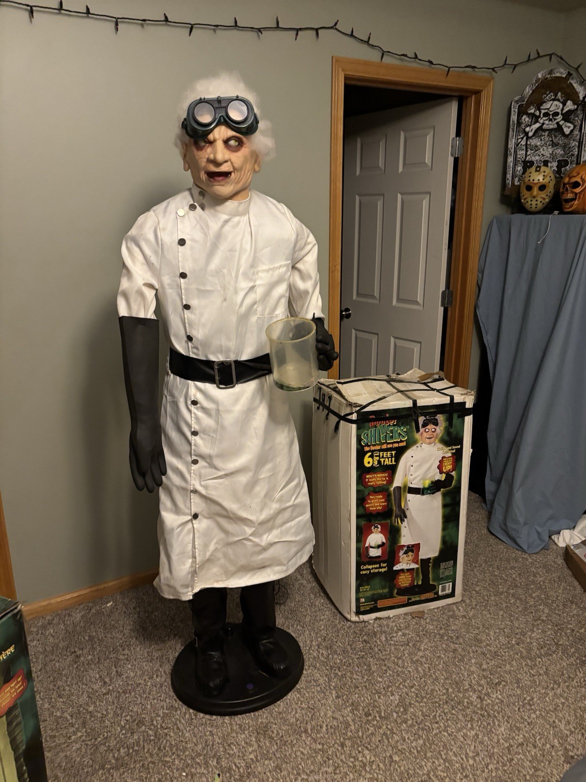 Gemmy 2006 Doctor Shivers Animated Halloween Prop