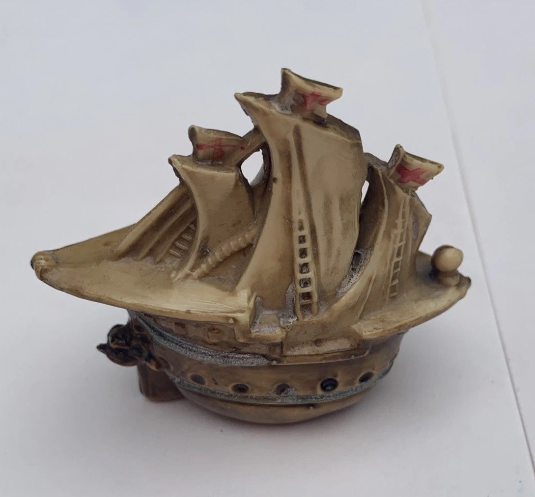 Antique Celluloid Sailing Ship Boat Flags Tape Measure that has tape lost in it Antique Celluloid Sailing Ship Boat Flags Tape Measure that has tape lost in it