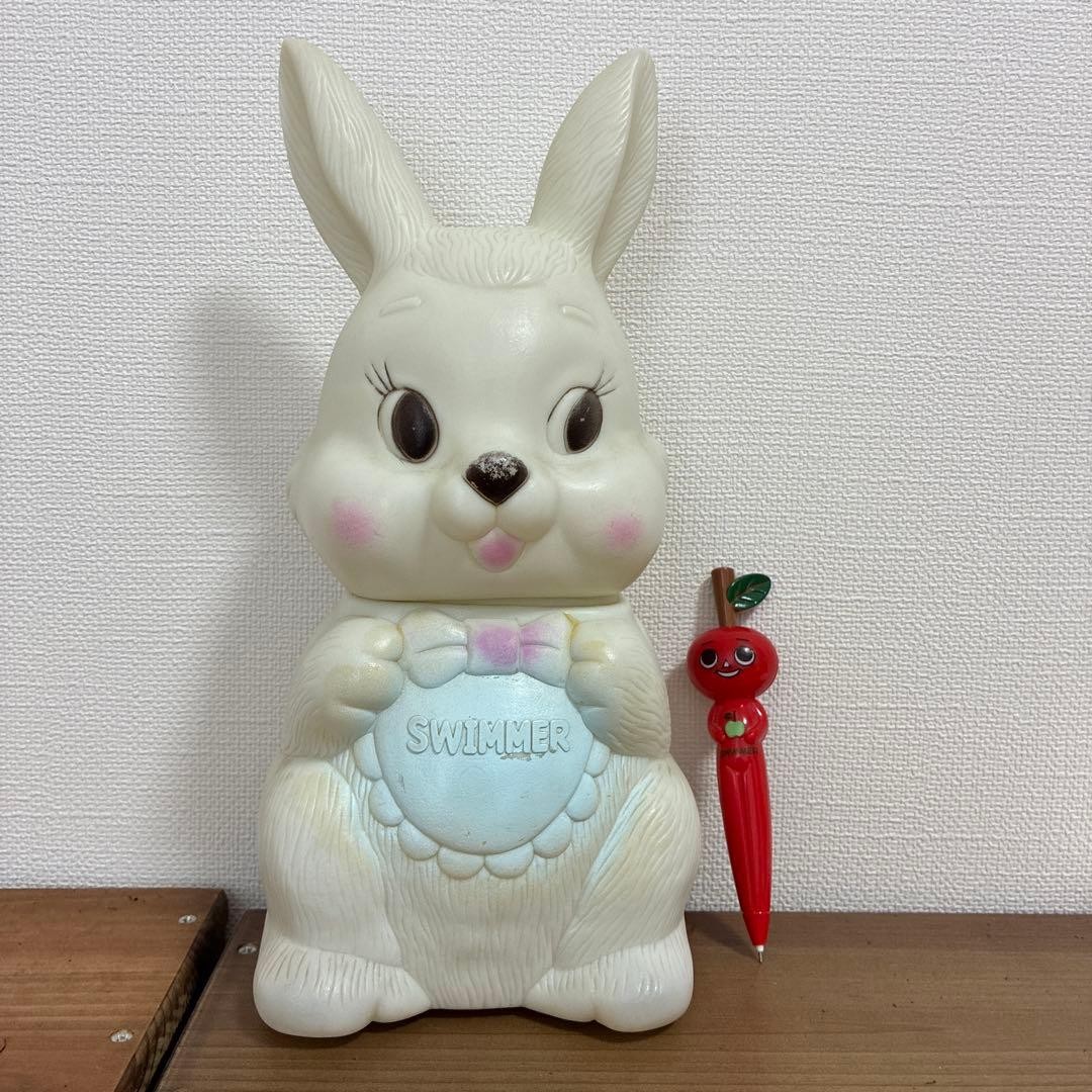 SWIMMER Rabbit Trash Can Soft Vinyl Retro Goods with Mechanical Pencil