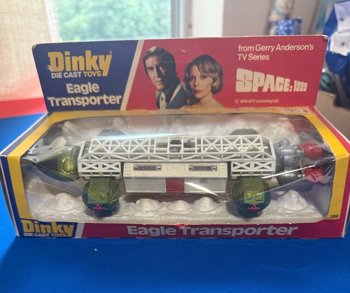 Vintage 1976 Dinky Toys Space 1999 Eagle Transporter #359