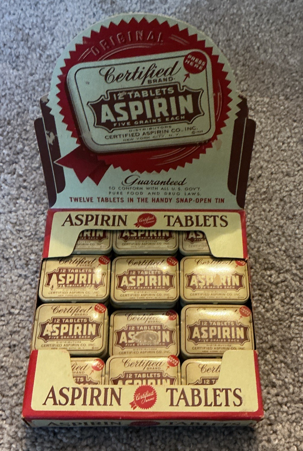 Vtg 1939 Certified Brand Aspirin Counter Display Box Cardboard Sign & 35 Tins