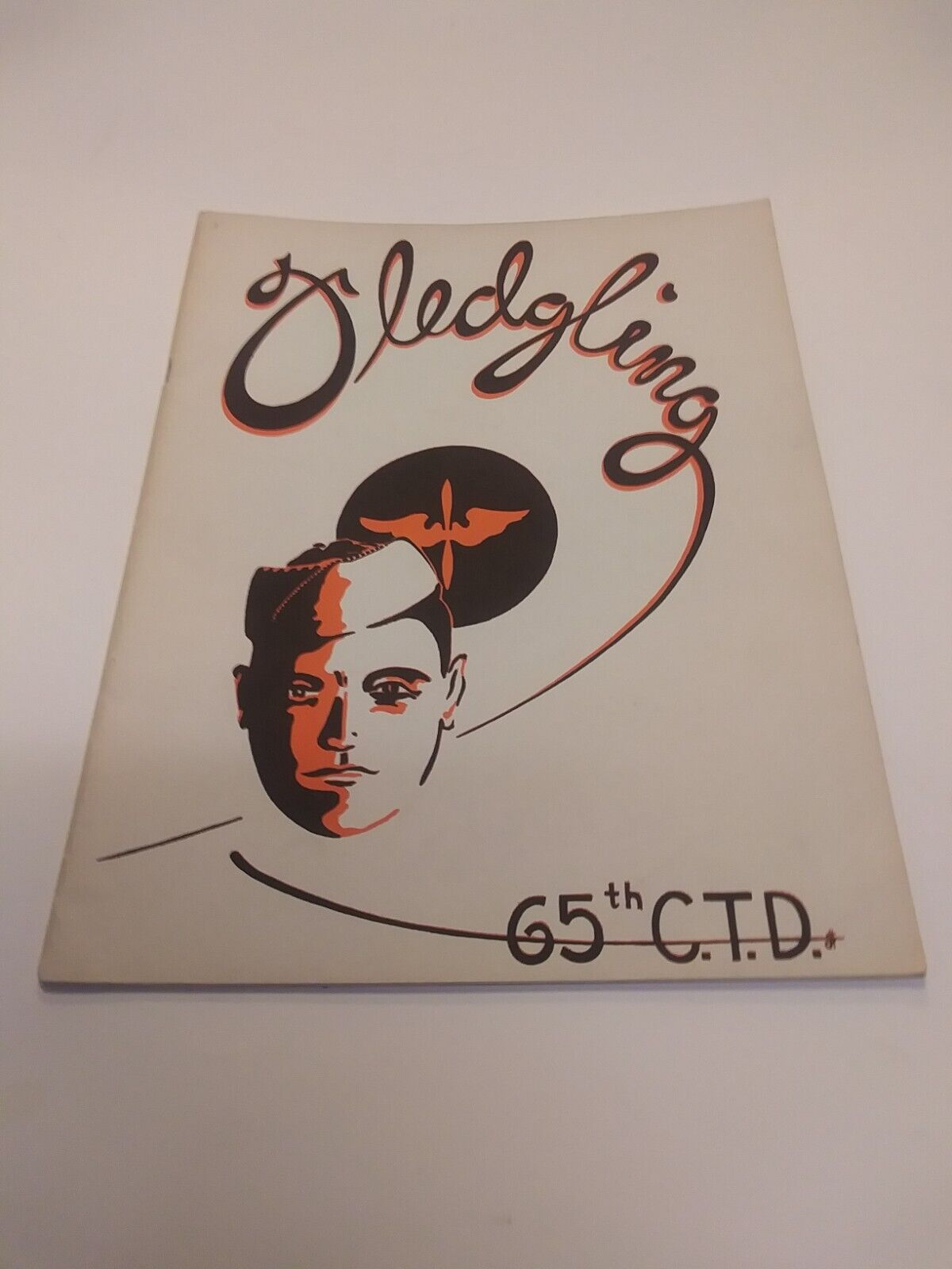 1943 The Fledgling 65th C.T.D. Syracuse University Aviation Students Book