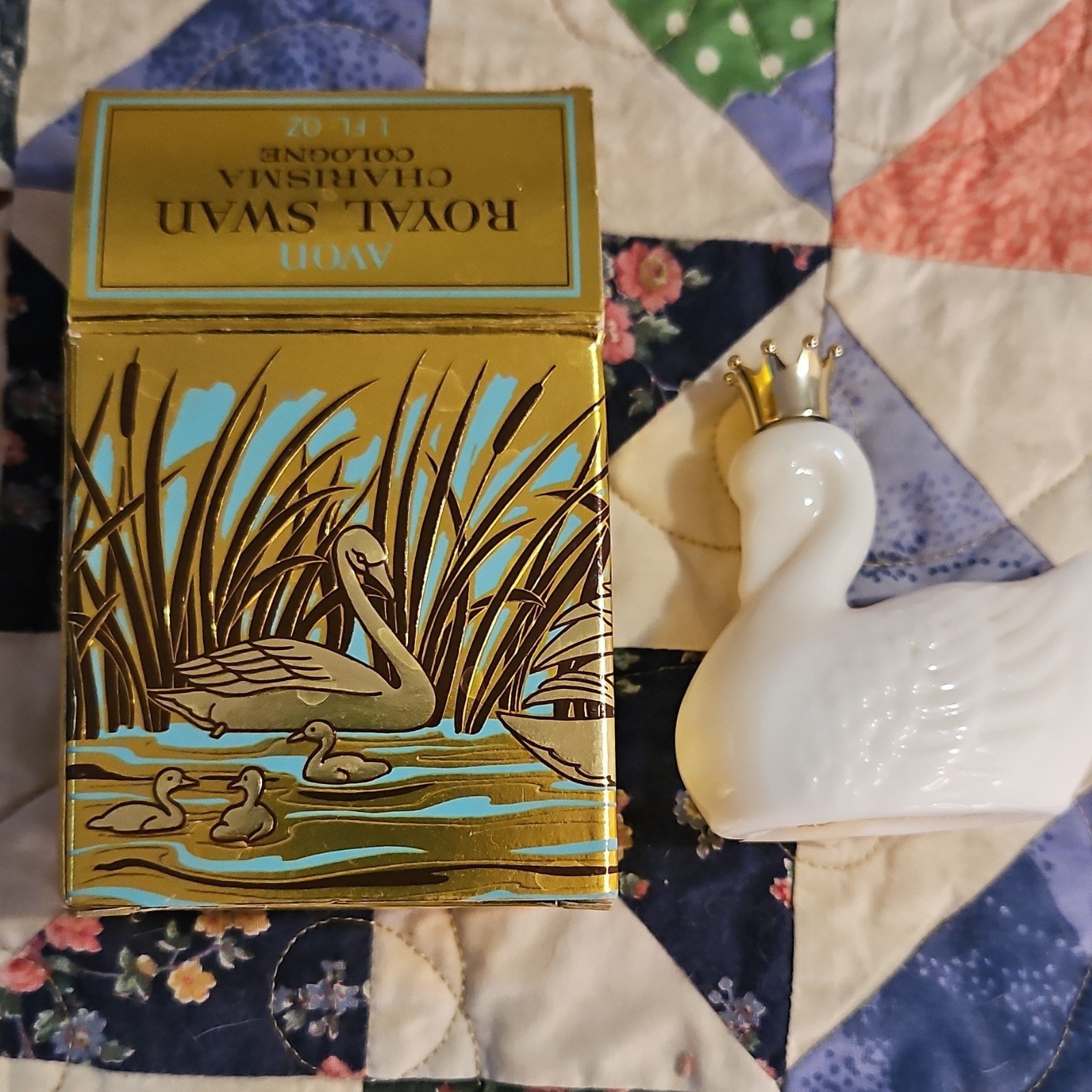 Avon Royal Swan Charisma Cologne 1 fl oz Decorative Swan Bottle w/ Box