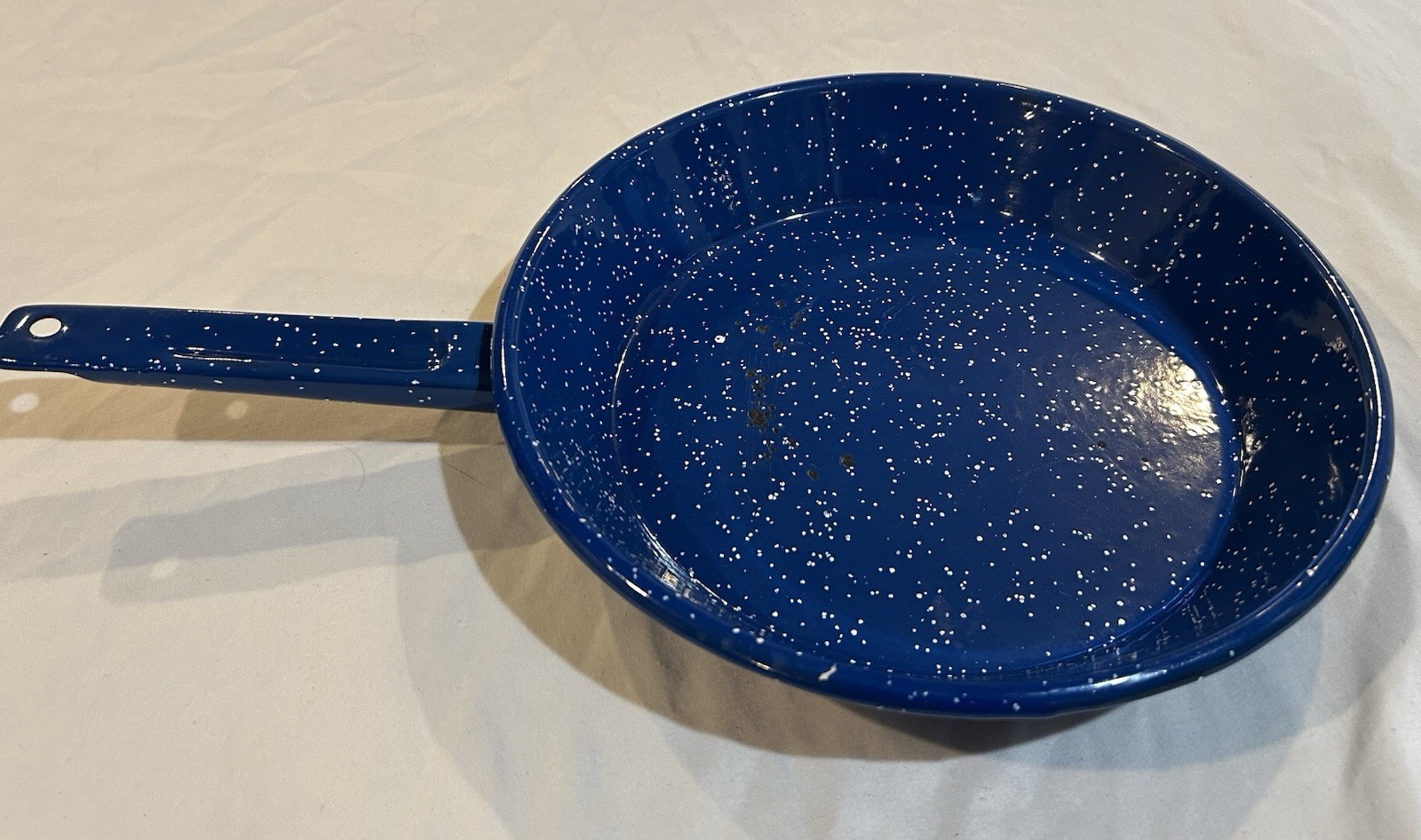 Vtg White Speckled Blue Enamelware 9.75 Vtg White Speckled Blue Enamelware 9.75