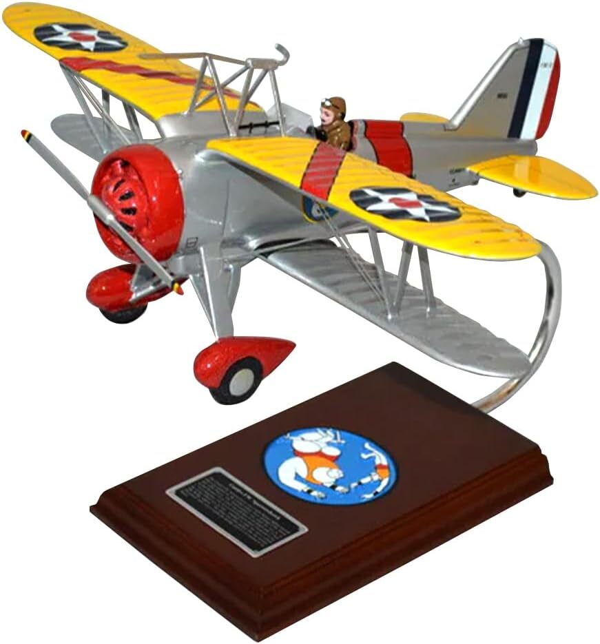 US Navy Curtiss F9C Sparrowhawk USS Macon Catapult Desk Model 1/20 SC Airplane
