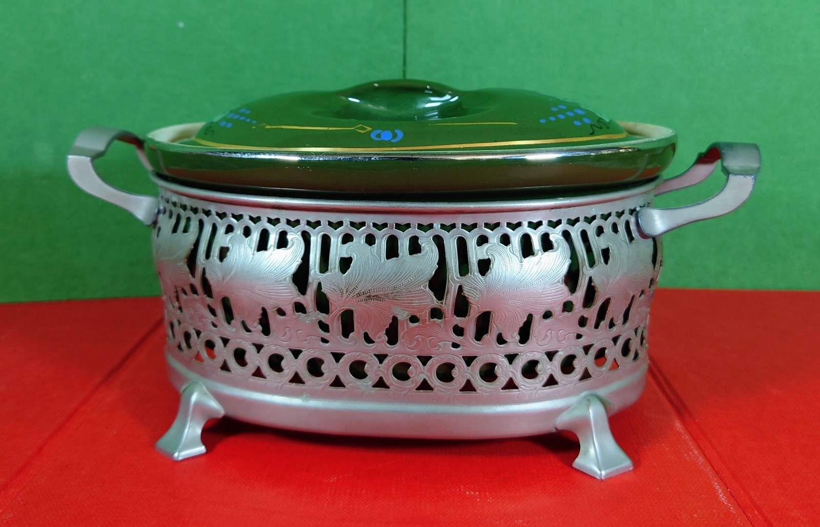 Vtg Guernsey Ware Hand Painted Covered Oval Casserole w/  Holder Fireproof 