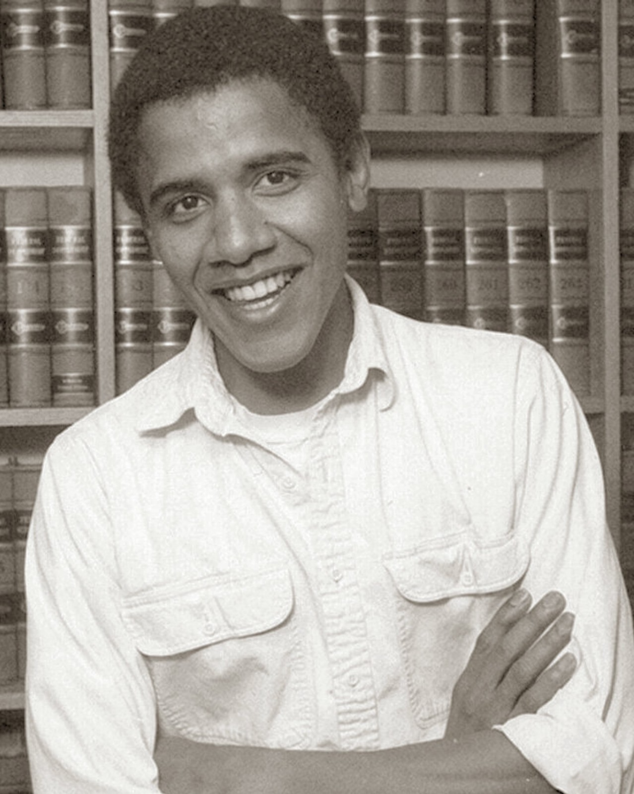 Young BARACK OBAMA at HARVARD Photo  (231-B)