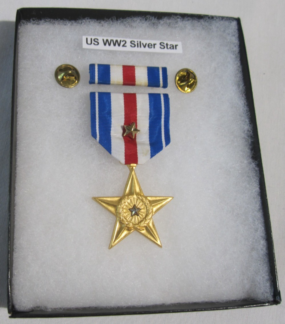 US Military Replica WW2 Silver Star Full Size Medal W/ Ribbon Lapel Pin Set Case